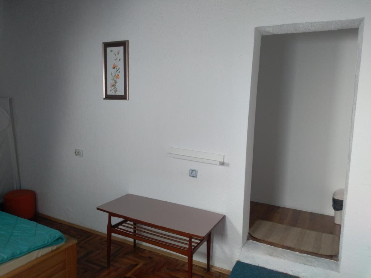 Hostel Trajan Donji Milanovac Exterior foto